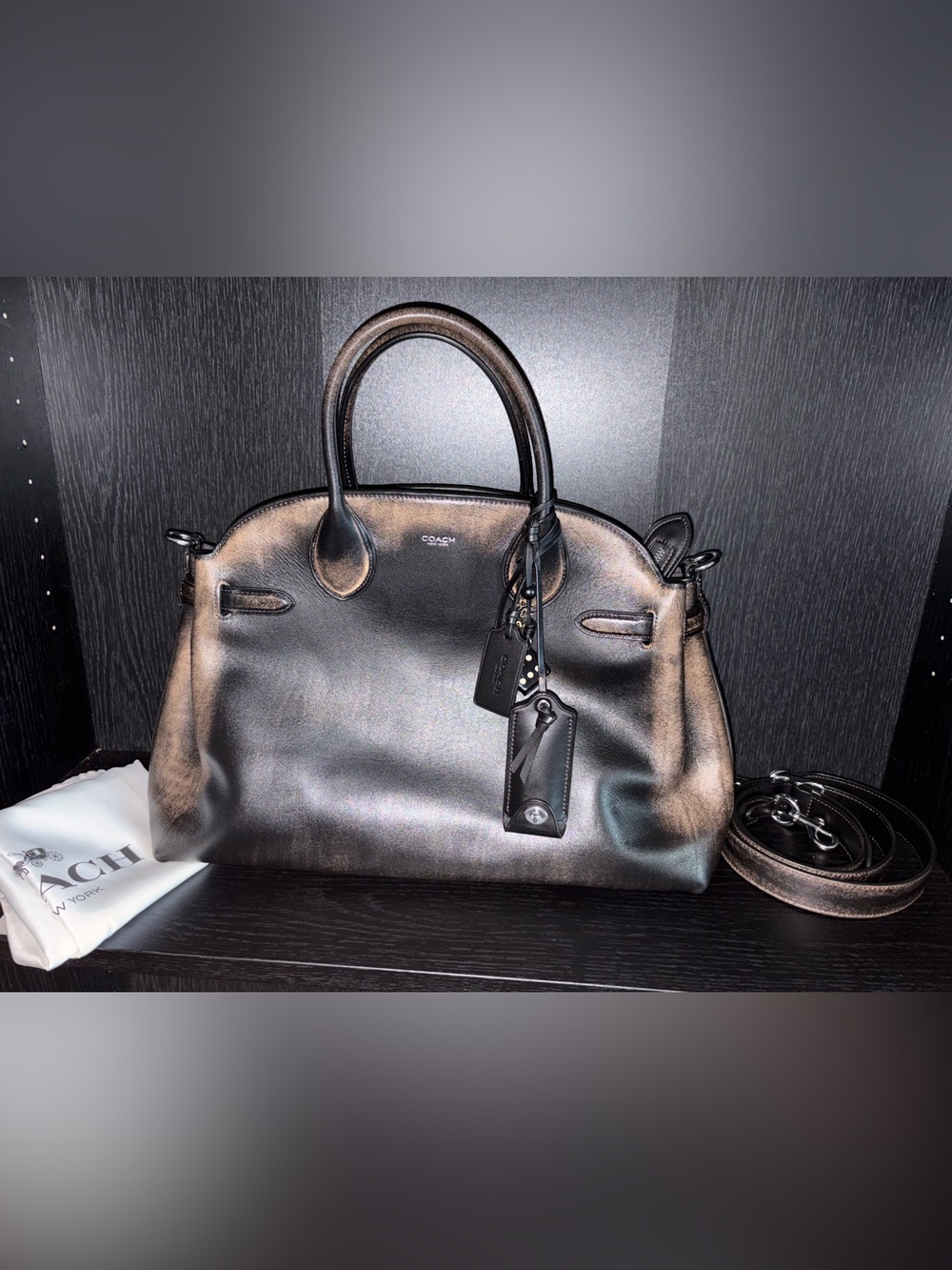 Coach Empire 40 Loved Leather - Picture 5 of 5